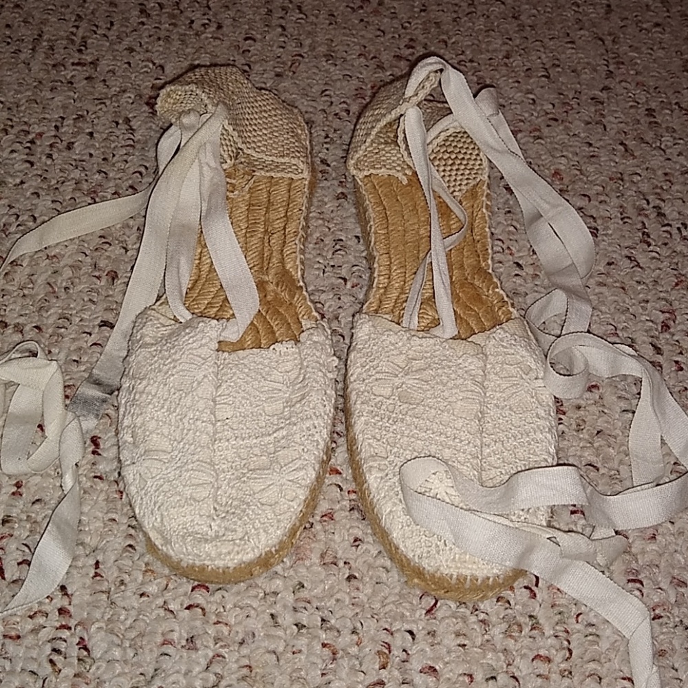 Espadrilles, white/cream lace up, sandals